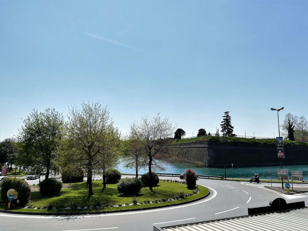 Lake Moments Peschiera del Garda Exterior photo